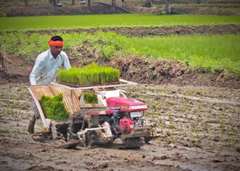 नवीन तकनीक के उपयोग से किसान समृद्धि की ओर अग्रसर