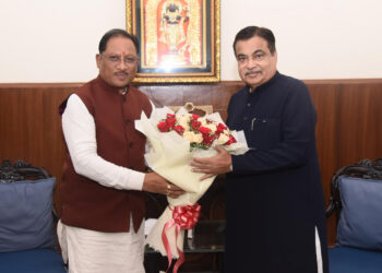 केंद्रीय मंत्री नितिन गडकरी से मिले मुख्यमंत्री विष्णुदेव साय