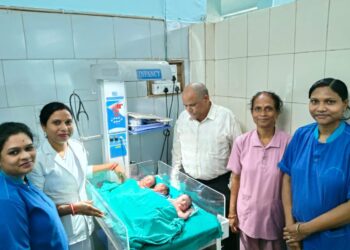 भाटापारा सामुदायिक स्वास्थ्य केंद्र में महिला ने दिया तीन बच्चों को जन्म