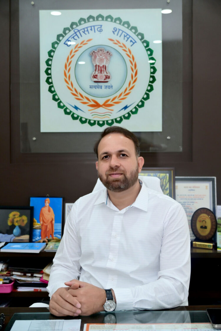 हर घर तिरंगा 2025 – देश की आजादी का यह उत्सव देश के प्रति अपने कर्तव्यों के लिए प्रतिबद्धता व्यक्त करने का अवसर : कलेक्टर