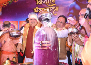 सावन की पावन बेला में मुख्यमंत्री श्री विष्णु देव साय ने किया भगवान शिव का रूद्राभिषेक, प्रदेशवासियों की समृद्धि और सुख-शांति की कामना