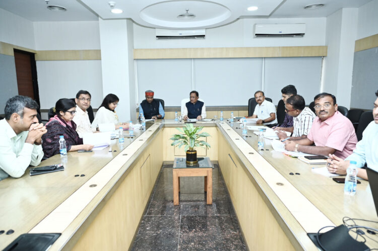 हिंसक वन्यप्राणियों द्वारा जनहानि, फसल हानि के प्रकरणों का संवेदनशीलता से करें निराकरण : मुख्यमंत्री विष्णु देव साय