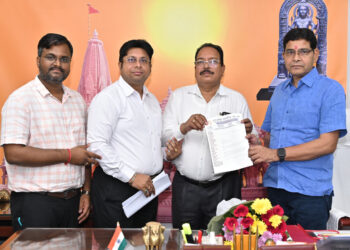 राजस्व मंत्री  टंक राम वर्मा की पहल से वार्ता सफल, विभागीय कार्य नियमित रूप से होंगे संचालित