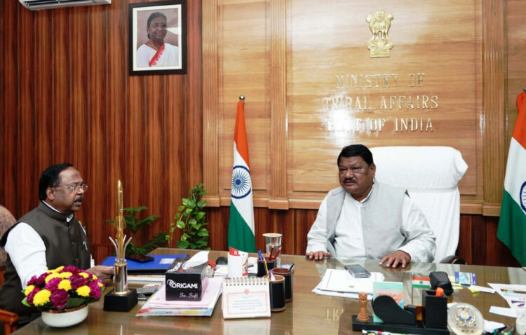 मंत्री  रामविचार नेताम ने केन्द्रीय जनजातीय कार्य मंत्री श्री जोएल ओरांव से दिल्ली में की सौजन्य मुलाकात