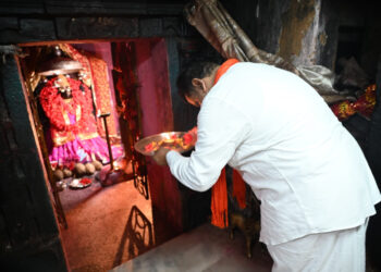 उपमुख्यमंत्री  विजय शर्मा ने माँ दंतेश्वरी की पूजा-अर्चना कर प्रदेशवासियों की खुशहाली की कामना की