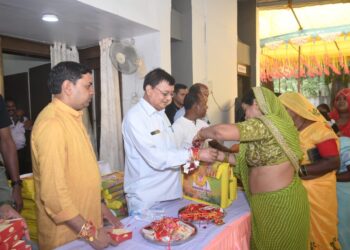 कोरबा में मंत्री  लखन लाल देवांगन को 10 हज़ार से अधिक बहनों ने बाँधी स्नेह की डोर