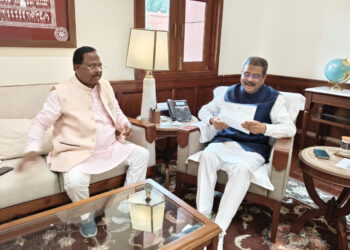 मंत्री रामविचार नेताम ने दिल्ली में केंद्रीय शिक्षा मंत्री  धमेंद्र प्रधान से की सौजन्य मुलाकात