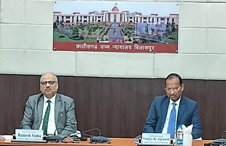 मुख्य न्यायाधीश श्री रमेश सिन्हा ने खरसिया में वरिष्ठ व्यवहार न्यायालय और रायगढ़ में डिजिटल कंप्यूटर कक्ष का किया लोकार्पण