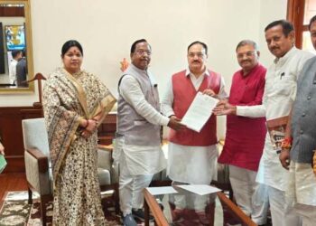 कृषि मंत्री  नेताम के नेतृत्व में छत्तीसगढ़ के सांसदों ने केन्द्रीय उर्वरक मंत्री से दिल्ली में की मुलाकात