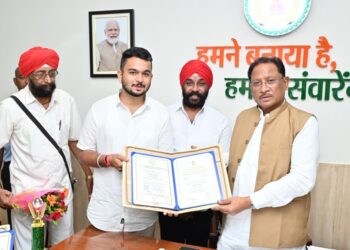 मुख्यमंत्री विष्णु देव साय से राष्ट्रपति सम्मान से सम्मानित देवाशीष और मनतृप्त कौर ने की सौजन्य मुलाकात