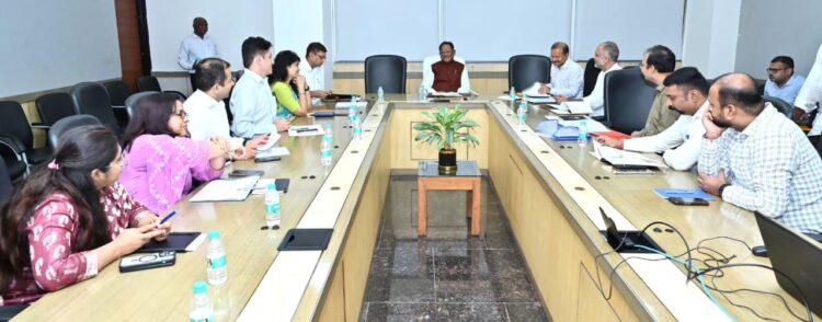 नहीं चलेगी ‘पेशी पर पेशी’: मुख्यमंत्री विष्णुदेव साय ने कलेक्टर्स और संभाग आयुक्तों को दिए स्पष्ट निर्देश