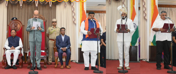 राज्यपाल  डेका ने दिलाई तीन मंत्रियों को शपथ