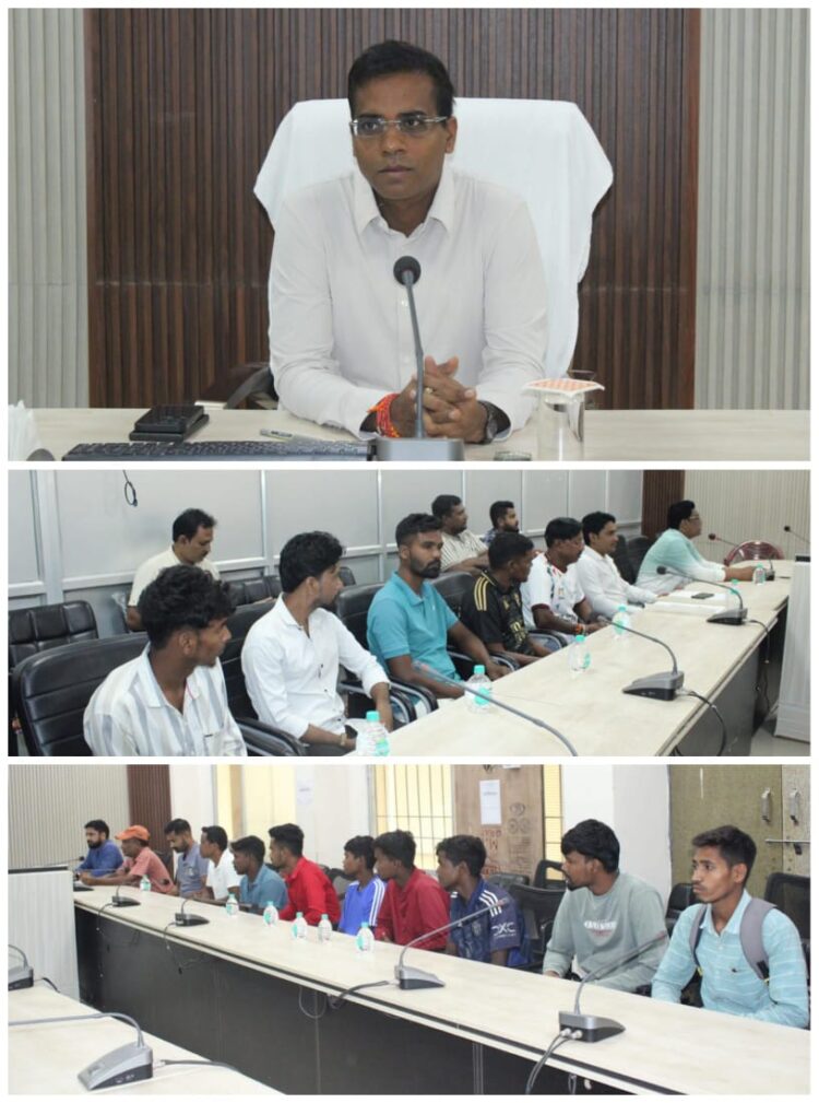 खिलाड़ियों को बेहतर खेल सुविधा देने कलेक्टर डॉ. कन्नौजे ने अधिकारियों को दिए निर्देश