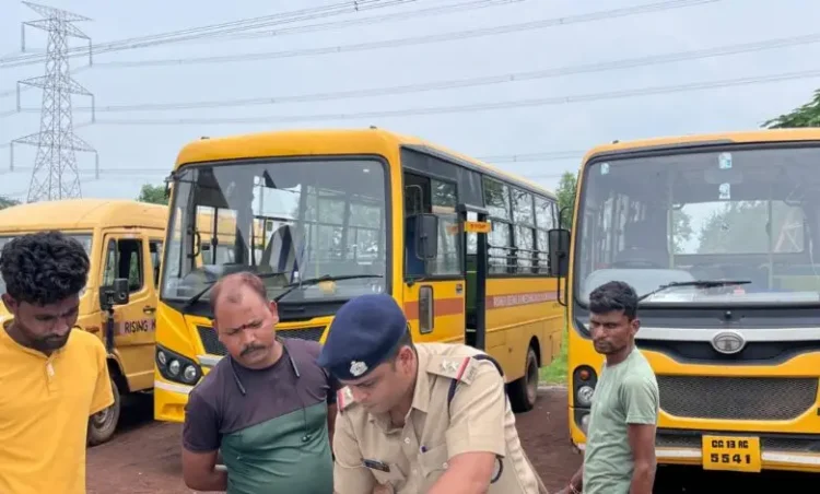 फिटनेस प्रमाण-पत्र नहीं होने पर 10 स्कूल बसों पर 38 हजार रुपए की चालानी कार्रवाई