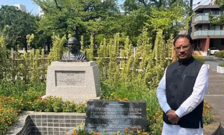 मुख्यमंत्री विष्णुदेव साय ने टोक्यो के ‘लिटिल इंडिया’ पहुँचकर महात्मा गांधी को किया नमन