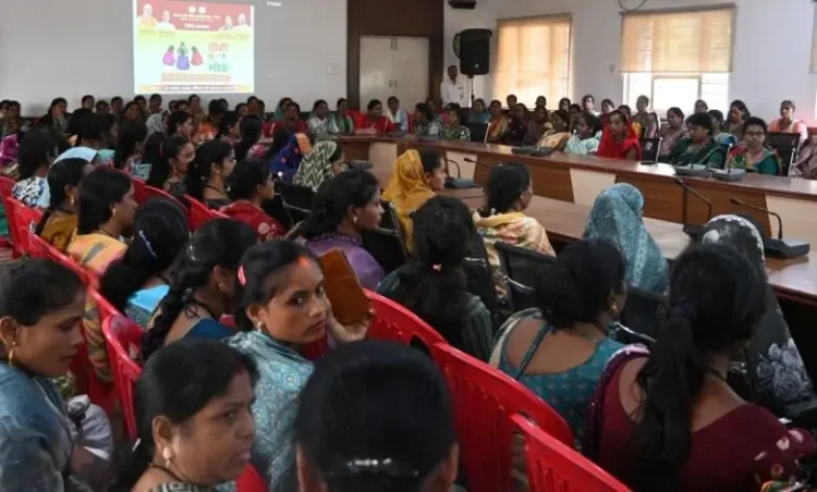 ‘दीदी के गोठ‘ रेडियो कार्यक्रम का पूरे प्रदेश में प्रसारण