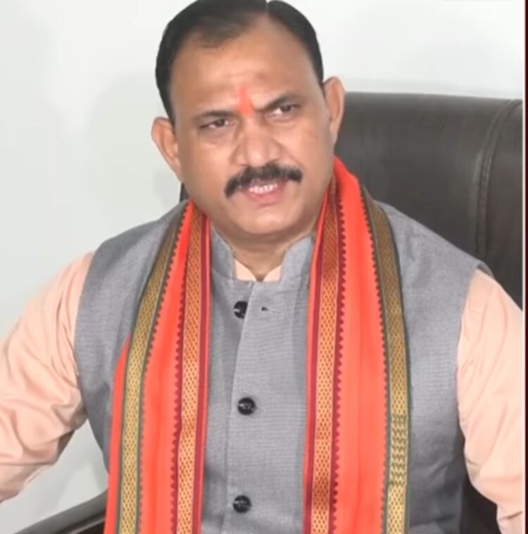 दवाइयों की गुणवत्ता से कोई समझौता नहीं: स्वास्थ्य मंत्री श्याम बिहारी जायसवाल