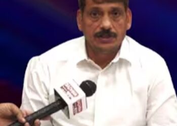 कलेक्टर गोपाल वर्मा ने नेवारी शिविर में किसानों व ग्रामीणों की समस्याएं मौके पर सुलझाईं