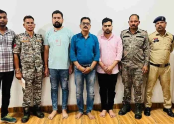 छत्तीसगढ़ में करोड़ों की ठगी : तीन आरोपी गिरफ्तार, आरोपियों ने ठगी के पैसों से कई जगह खरीदे जमीन