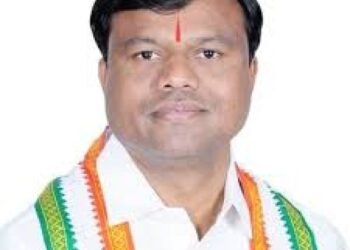 भाजपा के राज में आदिवासी युवतियां असुरक्षित कांग्रेस जांच दल की रिपोर्ट से साफ नारायणपुर की युवतियों को बजरंग दल ने प्रताड़ित किया