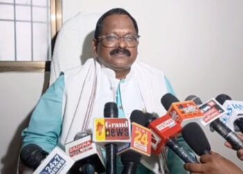 विश्व आदिवासी दिवस राजनीति की भेंट चढ़ गया : पूर्व मंत्री अमरजीत भगत