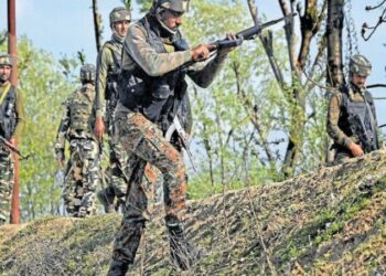 बीजापुर में सुरक्षाबलों और नक्सलियों के बीच मुठभेंड,DRG के दो जवान घायल,नक्सलियों को भारी नुकसान होने की खबर