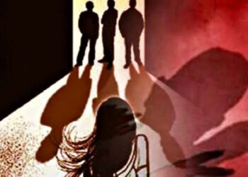 पड़ोसी ने घुमाने के बहाने सुनसान जगह ले जाकर किया घटिया काम, ऐसे हुआ मामले का खुलासा…!!