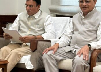 श्रम मंत्री लखन लाल देवांगन ने की केंद्रीय श्रम मंत्री मनसुख एल मंडाविया से मुलाक़ात,प्रदेश में ईएसआईसी नर्सिंग कॉलेज की स्थापना हेतु की मांग