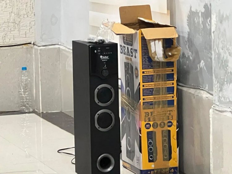 बॉयफ्रैंड ने रची साजिश : प्रेमिका के पति के लिए बिछाया मौत का जाल, स्पीकर में बारूद भरकर भेज दिया घर, फिर जो हुआ….