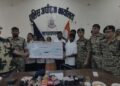 नक्सली संगठन को बड़ा झटका, 30 लाख के 8 इनामी नक्सलियों ने किया सरेंडर