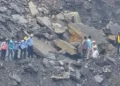 कोयला खदान में बड़ा हादसा, लैंड स्लाइड होने से वैन 150 फीट गहरी खाई में गिरी, 7 लोगों की मौत…