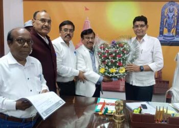 राजस्व मंत्री  टंक राम वर्मा से अंबेडकर वेलफेयर सोसायटी के पदाधिकारियों ने की सौजन्य मुलाकात