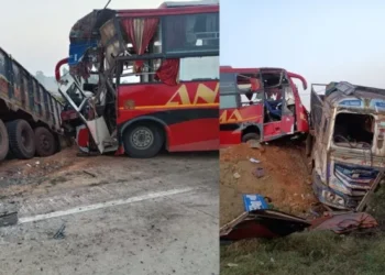 भीषण सड़क हादसा, ट्रक और बस की जोरदार टक्कर से 5 लोगों की दर्दनाक मौत