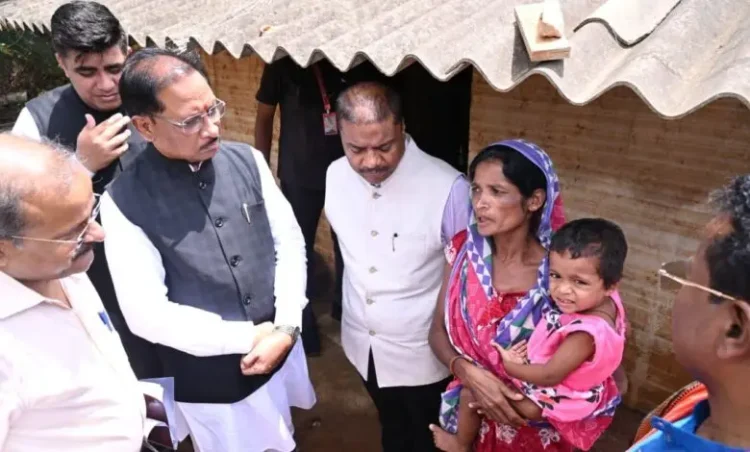 प्रशासन की तत्परता: बाढ़ प्रभावितों को मिला राशन