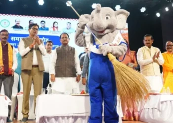 “सुग्घर रायगढ़, आरुग रायगढ़” की पहचान बनेगा “अप्पू राजा”, मुख्यमंत्री ने स्वच्छता शुभंकर को किया लोकार्पित