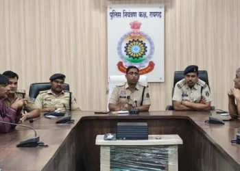 दुर्गा उत्सव को लेकर पुलिस कंट्रोल रूम में शांति समिति की बैठक, पुलिस-प्रशासन ने आयोजक समितियों को दिए आवश्यक निर्देश