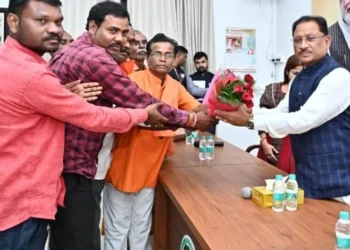 मुख्यमंत्री साय से ग्रैंडमास्टर प्रवीण महादेव थिप्से ने की सौजन्य भेंट