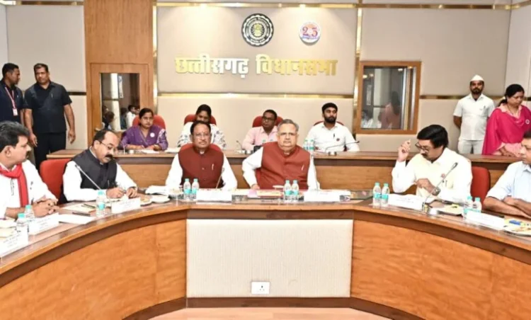 प्रधानमंत्री नरेन्द्र मोदी के छत्तीसगढ़ आगमन की तैयारियों को लेकर उच्च स्तरीय बैठक सम्पन्न