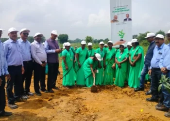 जिंदल फाउण्डेशन, जेपीएल तमनार द्वारा ’एक पेड़ मां के नाम’ अंतर्गत सघन वृक्षारोपण