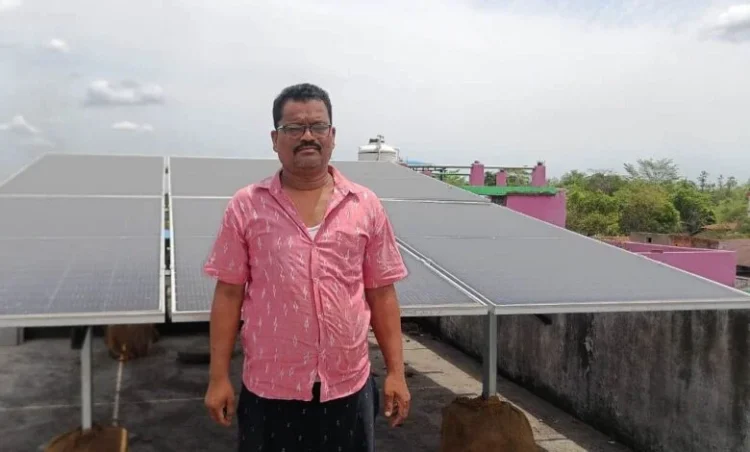 प्रधानमंत्री सूर्य घर योजना से मिली ‘ऊर्जा’- महापल्ली के गुरुशंकर भोय बने आत्मनिर्भरता की मिसाल