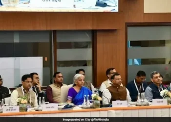 GST पर वित्त मंत्री की बड़ी घोषणा; निजी हेल्थ इंश्योरेंस, घी-पनीर पर टैक्स खत्म… यहां जानें क्या हुए सस्ते