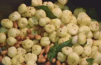 मूंगफली मखाना साथ खाने से शरीर को मिलते हैं जबरदस्त फायदे, जानें खाने का सही तरीका…