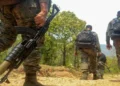 देर रात पुलिस-नक्सलियों के बीच मुठभेड़ में दो जवान शहीद, एक घायल…