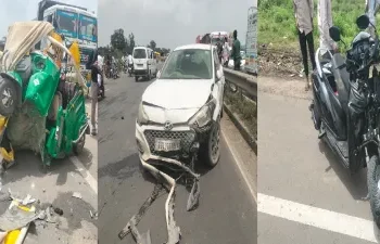 भीषण सड़क हादसा, रिक्शा और कार की जोरदार टक्कर से 5 लोगों की दर्दनाक मौत…