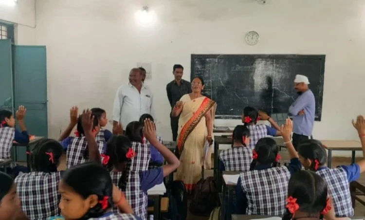 मुख्यमंत्री शिक्षा गुणवत्ता अभियान के तहत रायगढ जिले के सभी 2271 शालाओं में चलेगा समाजिक अंकेक्षण