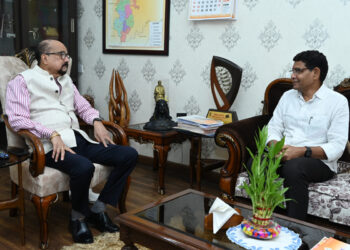 राज्यपाल डेका से मंत्री वर्मा ने सौजन्य भेंट की…*