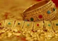 दिवाली के बाद सोने-चांदी में आई गिरावट, जानें क्या हैं 24, 22 और 18 कैरेट गोल्ड के रेट्स