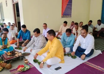 रायगढ़ पुलिस ने विजयदशमी पर परंपरागत रूप से किया शस्त्र पूजन