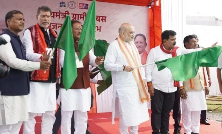 केंद्रीय गृह मंत्री अमित शाह ने मुख्यमंत्री ग्रामीण बस योजना का किया शुभारंभ