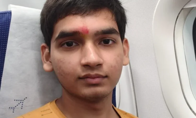 शहर के मेधावी छात्र रितेश श्रीवास्तव का ग्रांट मेडिकल कॉलेज मुंबई में चयन